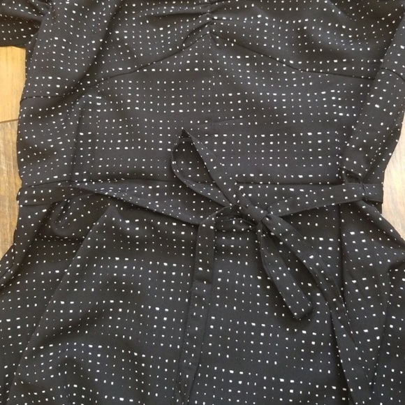 Banana Republic Cold Shoulder Dress - Picture 9 of 9